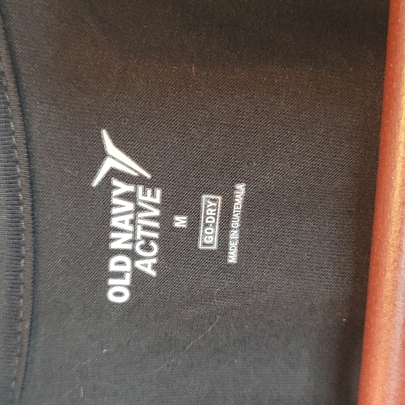 Black Old Navy Active Tank. Medium. NWT - Picture 3 of 4